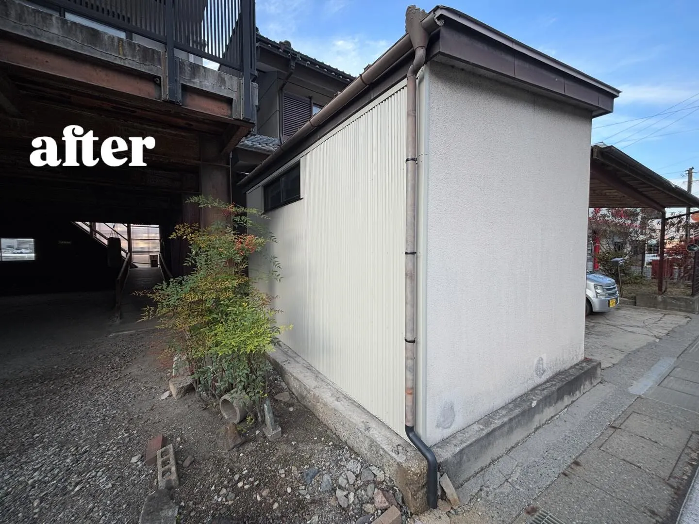 岡谷市で外壁の一部が剥がれたので他の部分も剥がれないようにカ...